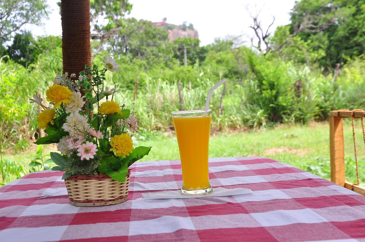 Sigiriya Amenity Home Stay Eksteriør bilde